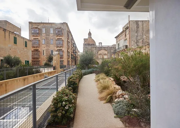 Casa San Carlo La Valletta