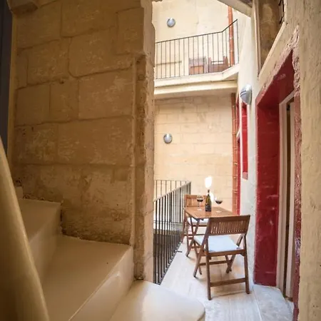 Casa San Carlo *