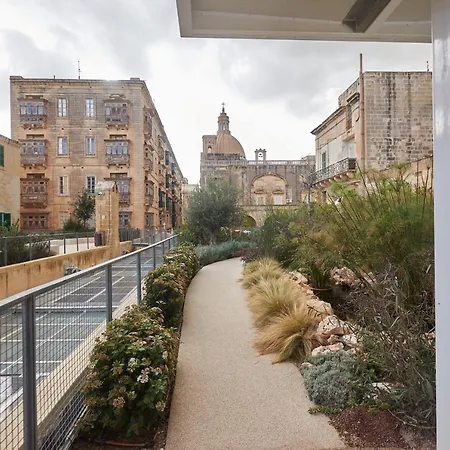 Casa San Carlo Valletta