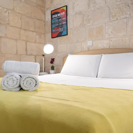 Casa San Carlo Valletta